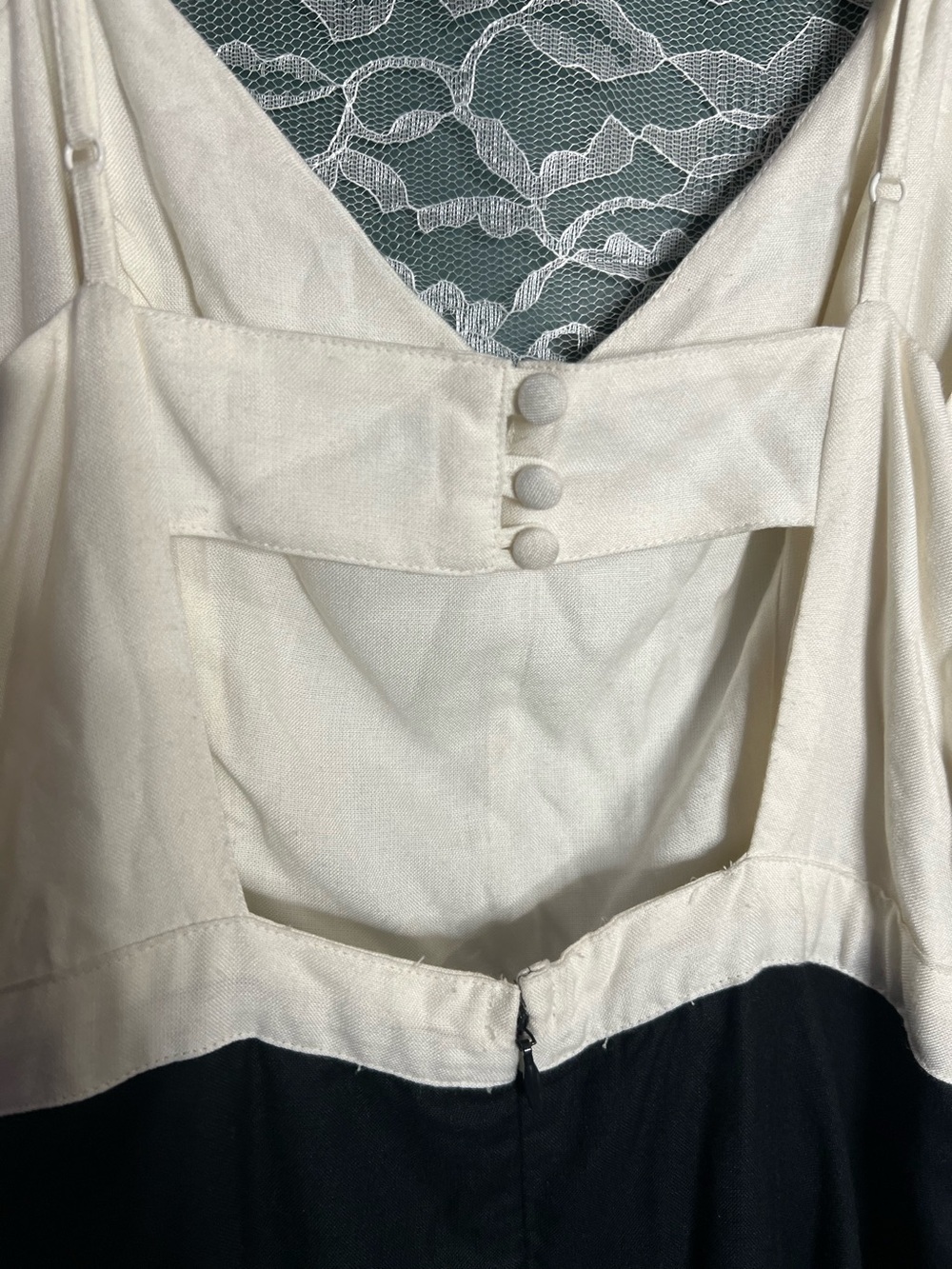 Urban Outfitters Kimchi Blue Cream & Black Colorblock Mini Dress Size 2 Y2K - Picture 7 of 7